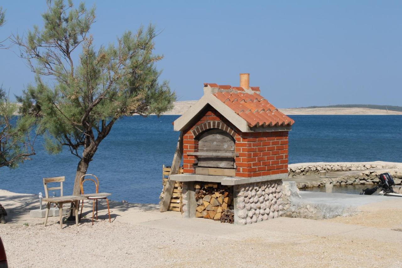 Apartments By The Sea Kustici, Pag - 6335 Zubovići Exterior foto