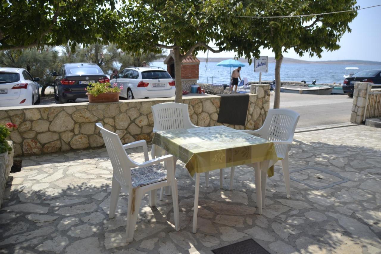 Apartments By The Sea Kustici, Pag - 6335 Zubovići Exterior foto